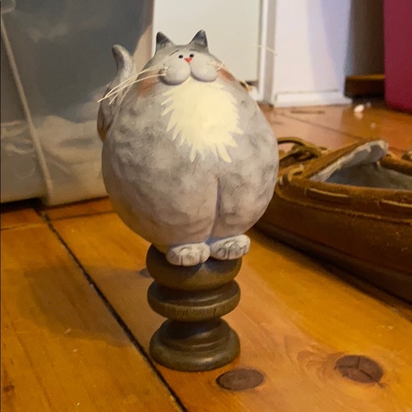 Fatass cat - Picture 5 of 5